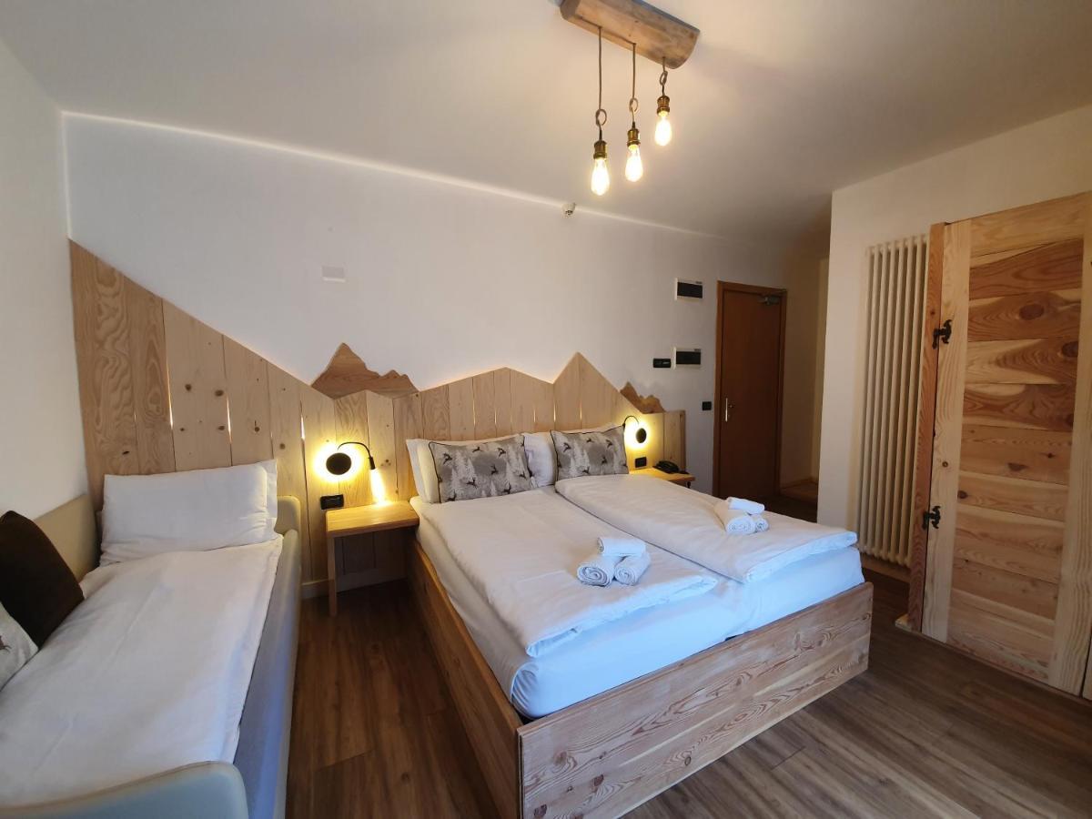 Hotel Pezzotti Pellizzano Luaran gambar