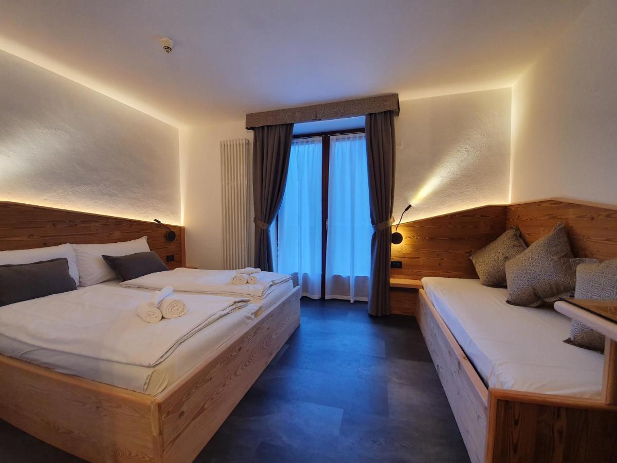 Hotel Pezzotti Pellizzano Luaran gambar