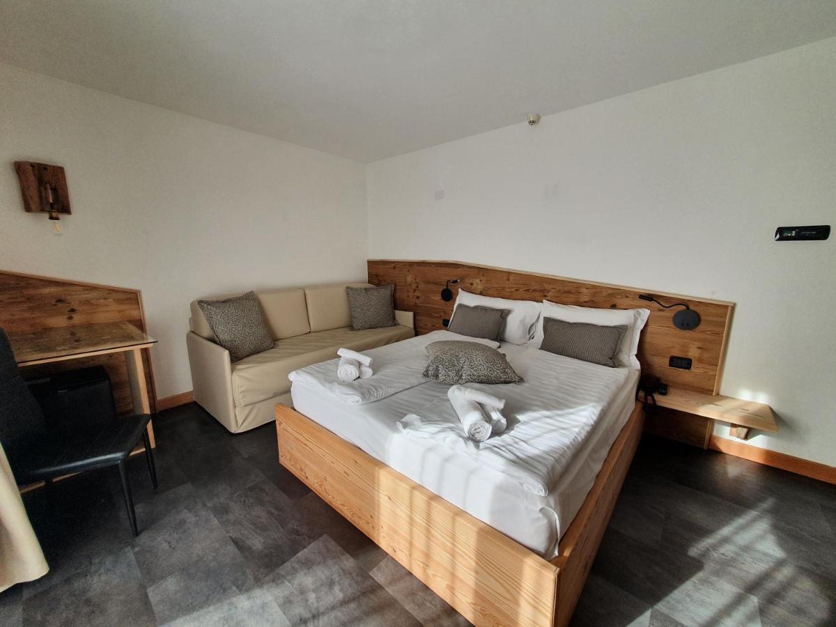 Hotel Pezzotti Pellizzano Luaran gambar