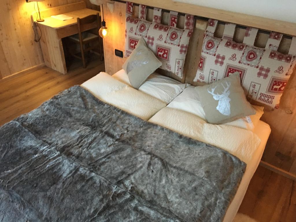 Hotel Pezzotti Pellizzano Luaran gambar