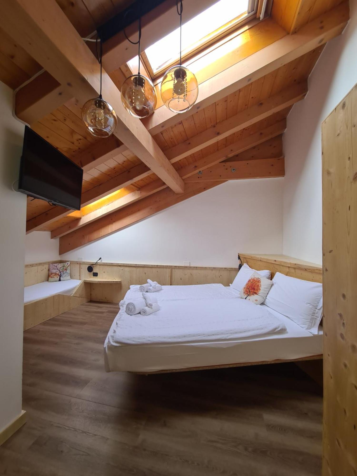 Hotel Pezzotti Pellizzano Luaran gambar