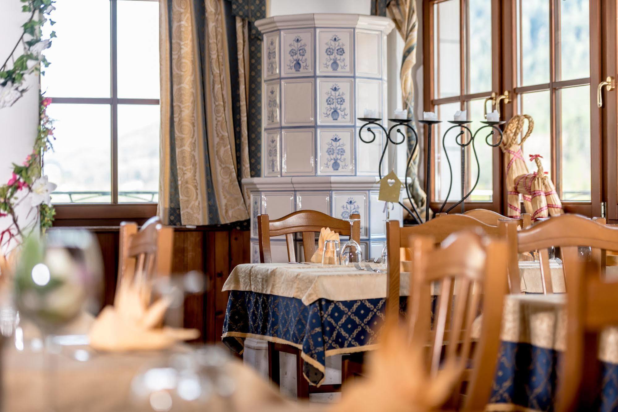 Hotel Pezzotti Pellizzano Luaran gambar
