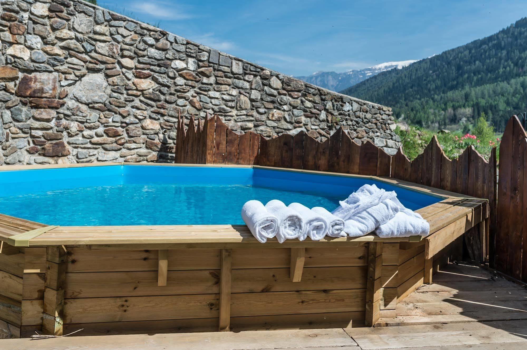 Hotel Pezzotti Pellizzano Luaran gambar