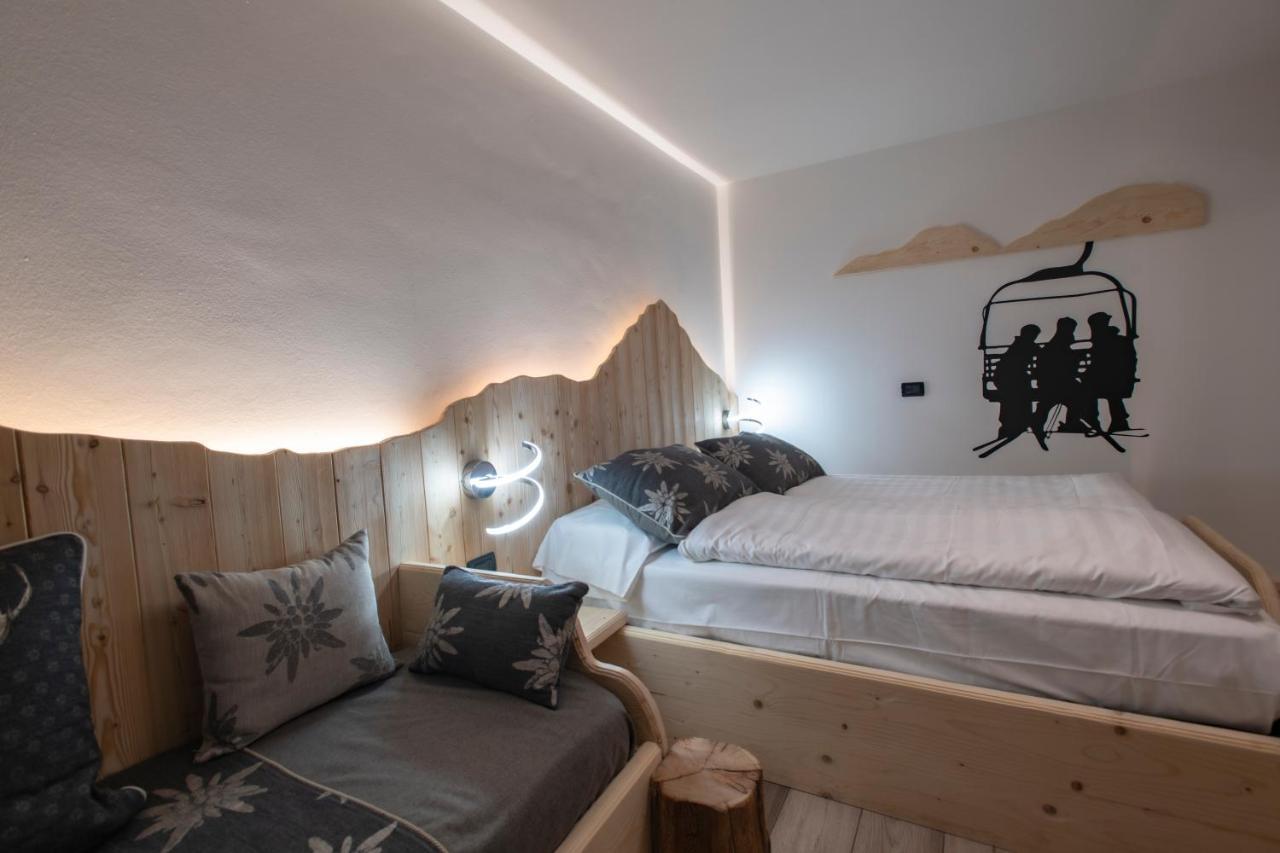 Hotel Pezzotti Pellizzano Luaran gambar