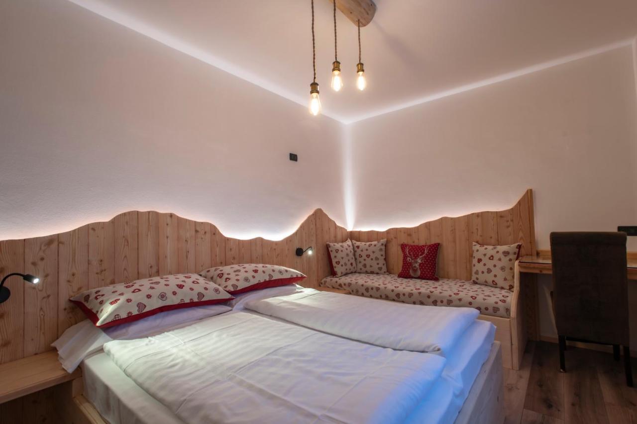Hotel Pezzotti Pellizzano Luaran gambar